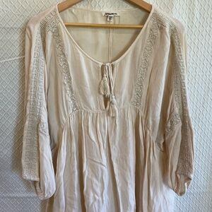 Billabong Cream Tie Front Blouse Relaxed/loose fit Style. Medium.